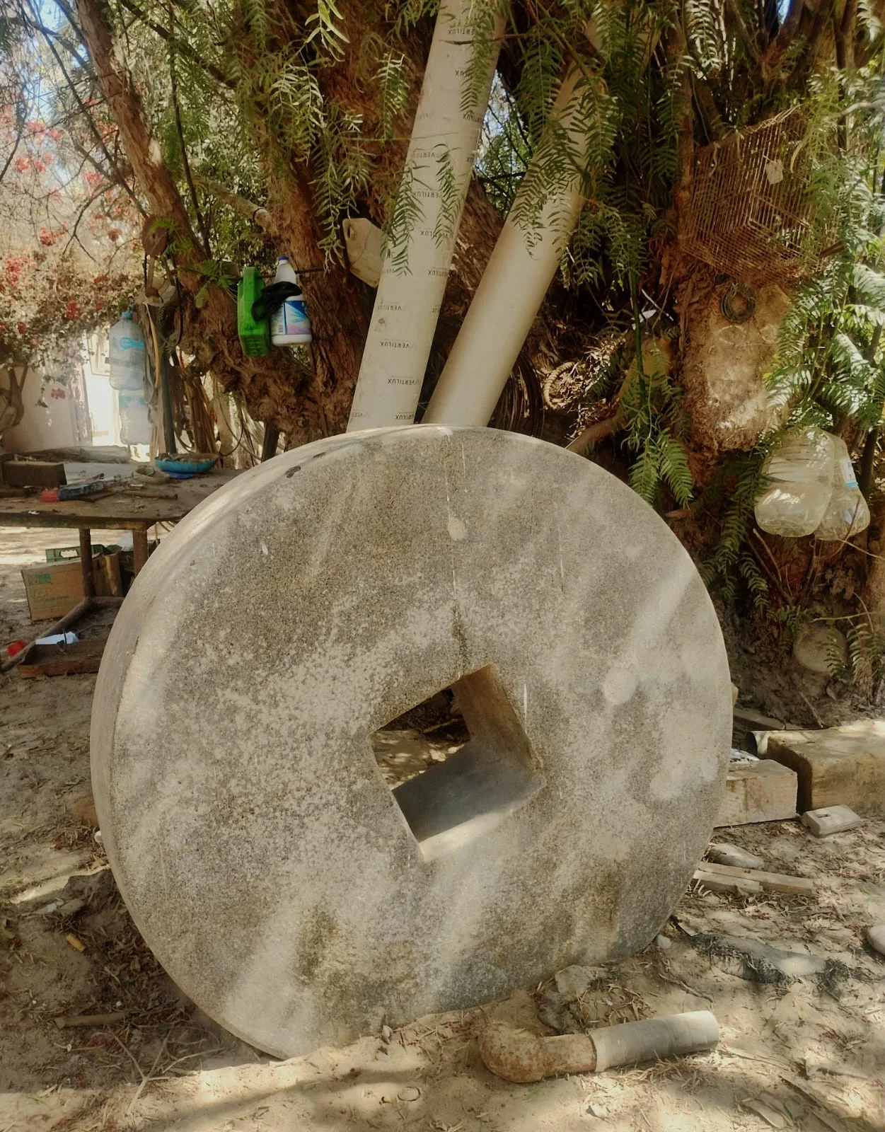 Rueda de molino en piedra